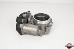 BMW 20 I gasklephuis nr : 13547561066 code : N46B20B